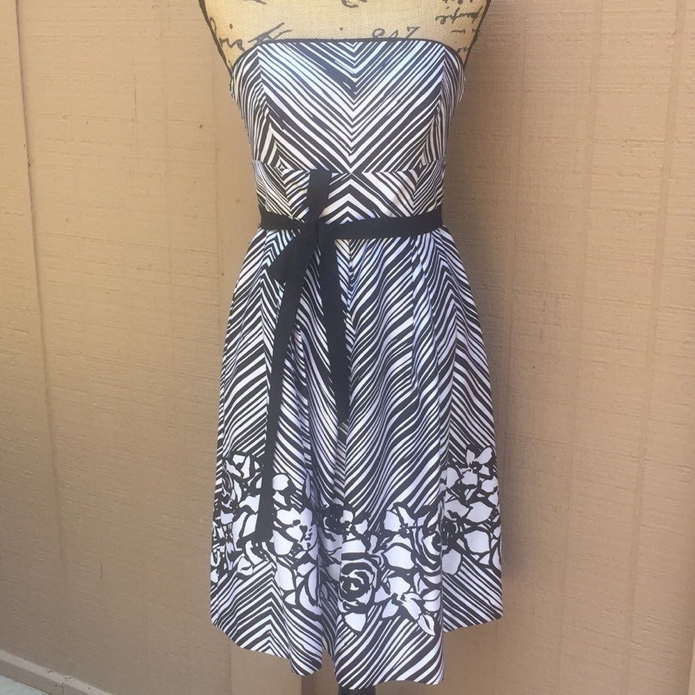 Sz 2 WHBM Strapless Black White Dress EUC